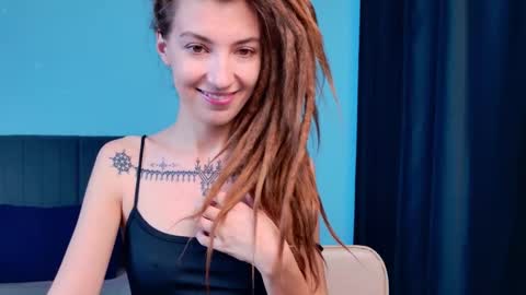 Snapshot of karatart chatting on 28, 10, 2025 Kara online show from 28, 10, 2025