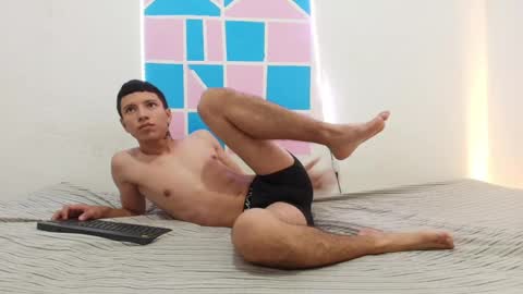 Snapshot of karelin_and_jack chatting on 16, 10, 2025      online show from 16, 10, 2025