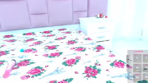 Snapshot of karen_davids chatting on 8, 1, 2025 karen online show from 8, 1, 2025