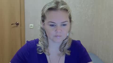 karennelsonx online show from 21, 10, 2025
