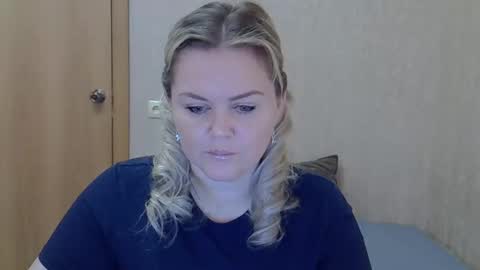 Snapshot of karennelsonx chatting on 13, 5, 2026 karennelsonx online show from 13, 5, 2026