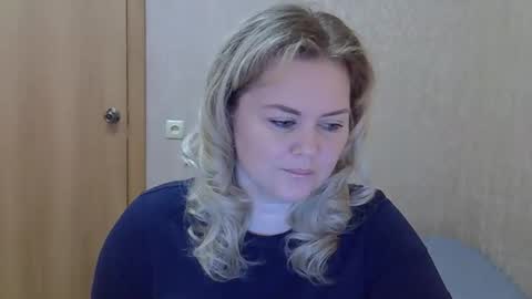 Snapshot of karennelsonx chatting on 8, 6, 2026 karennelsonx online show from 8, 6, 2026
