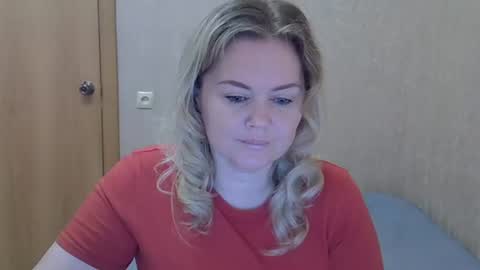 Snapshot of karennelsonx chatting on 12, 6, 2026 karennelsonx online show from 12, 6, 2026