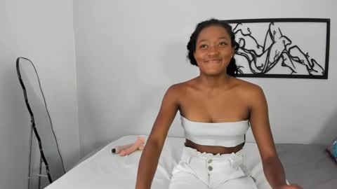 Snapshot of karina_lopez7 chatting on 11, 9, 2025 karina_lopez7 online show from 11, 9, 2025