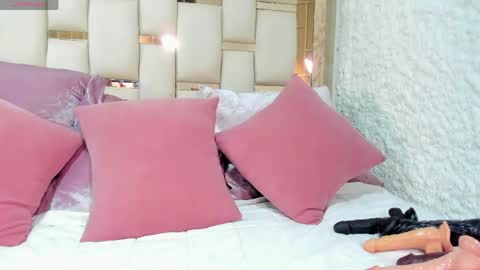 Karina online show from 19, 4, 2026