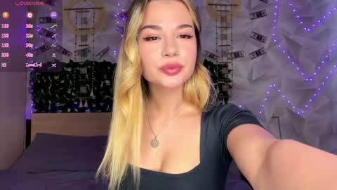 Karina online show from 7, 5, 2026
