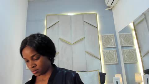 karinaacox online show from 20, 4, 2026