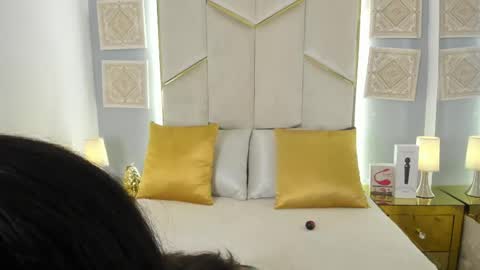 karinaacox online show from 11, 5, 2026