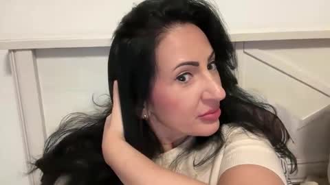 Karina online show from 10, 5, 2026