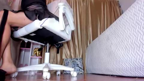 KARINA online show from 21, 11, 2025