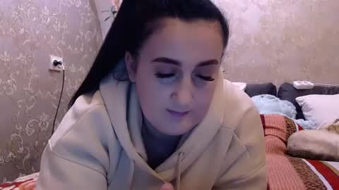 karinkabrunetka2 online show from 24, 1, 2025