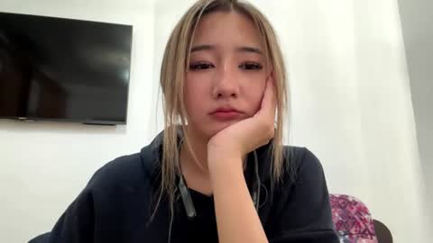 karissagius online show from 6, 7, 2026