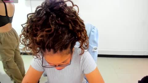 Snapshot of karla_cg chatting on 22, 12, 2025 karla_cg online show from 22, 12, 2025