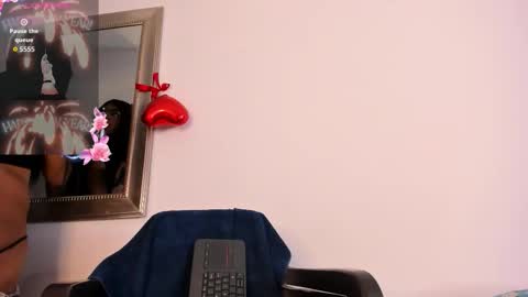 Snapshot of karla_dior chatting on 11, 10, 2025 DIOR online show from 11, 10, 2025