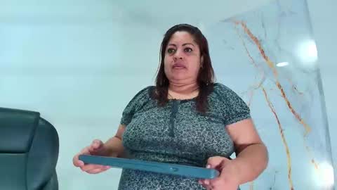 karla_hilton1 online show from 25, 3, 2026
