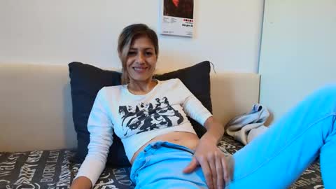 Snapshot of karladreamssex chatting on 27, 9, 2025 Crystyna online show from 27, 9, 2025