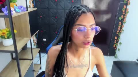 karlaslutskinny__ online show from 6, 5, 2026