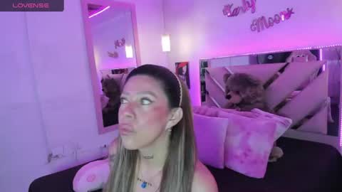 Karly Moonns online show from 20, 7, 2026