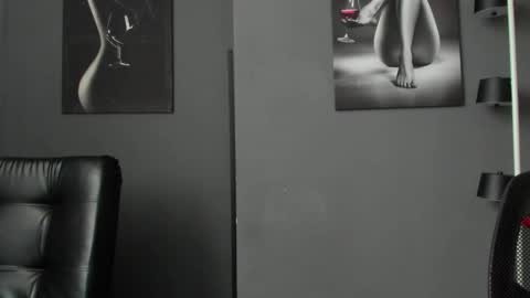   online show from 4, 2, 2026