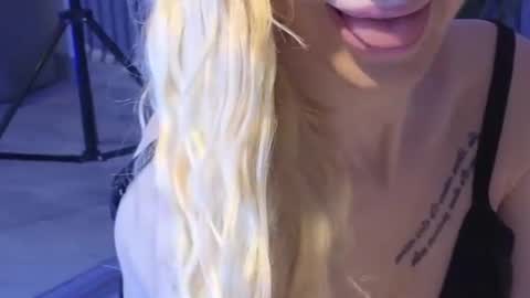 Julia online show from 25, 7, 2026