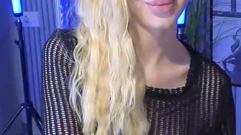 Julia online show from 27, 7, 2026