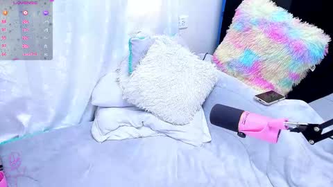 Snapshot of karol2023 chatting on 11, 9, 2025 Karol online show from 11, 9, 2025