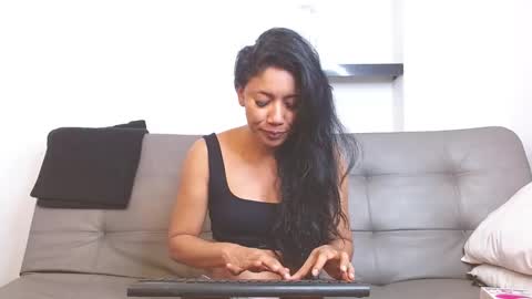 karolina  online show from 15, 2, 2025