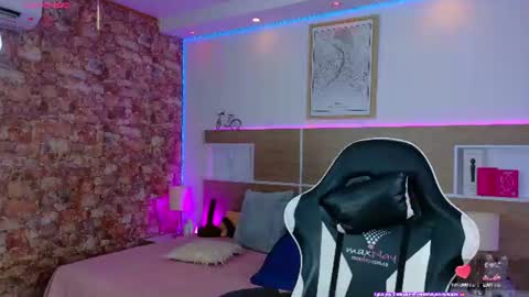KAROL SCOTT online show from 17, 7, 2026