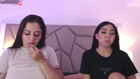 Snapshot of karolandmichel chatting on 3, 12, 2024 Karol and Michel online show from 3, 12, 2024