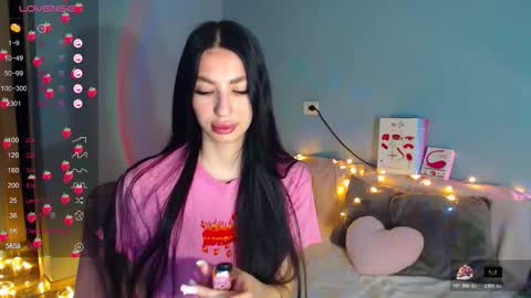 Kira online show from 8, 11, 2025