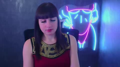 Caroline online show from 5, 12, 2024