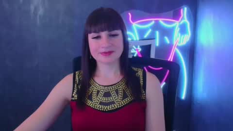 Caroline online show from 5, 12, 2024