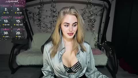 KarolinaHayes online show from 3, 4, 2026