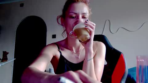 karoline121 online show from 18, 11, 2025