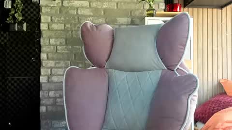 Snapshot of karoline121 chatting on 5, 8, 2026 karoline121 online show from 5, 8, 2026
