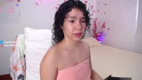 Karolina 3 online show from 9, 9, 2025