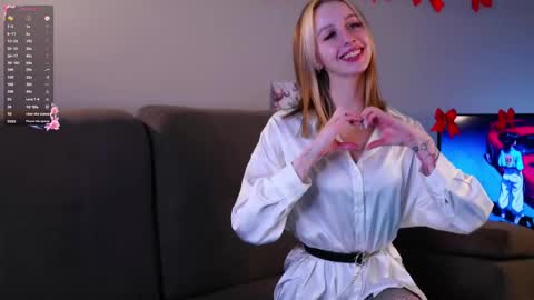 Snapshot of karonberkman chatting on 7, 3, 2026 Angel online show from 7, 3, 2026