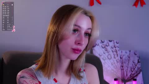 Snapshot of karonberkman chatting on 11, 3, 2026 Angel online show from 11, 3, 2026