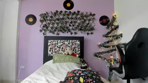 kassandra james online show from 3, 1, 2025