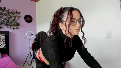 kassandra james online show from 13, 2, 2025