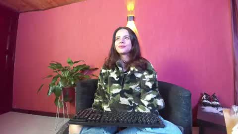 kassandra james online show from 15, 7, 2026