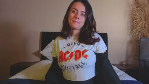 kassandra james online show from 16, 7, 2026