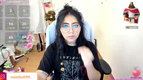 Snapshot of kat_ly_chan chatting on 22, 12, 2024 Kat       online show from 22, 12, 2024