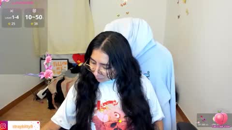 Snapshot of kat_ly_chan chatting on 17, 10, 2025 Kat       online show from 17, 10, 2025