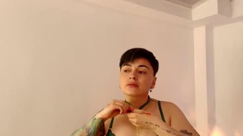 kat paradisse online show from 20, 12, 2025