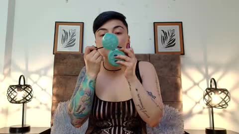 kat paradisse online show from 4, 2, 2026