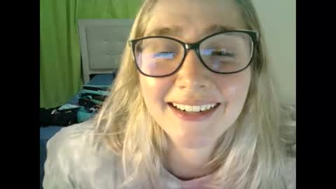 Snapshot of kat_pp chatting on 14, 10, 2025 Kati online show from 14, 10, 2025