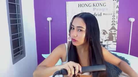 Snapshot of kate_hewson chatting on 4, 3, 2026 KATE online show from 4, 3, 2026