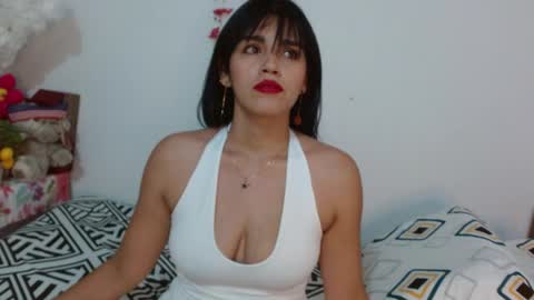 kateangelly online show from 7, 5, 2026