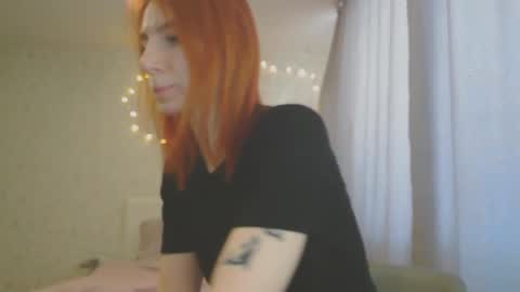 Snapshot of katekalen chatting on 25, 2, 2025 Kate Bunny online show from 25, 2, 2025